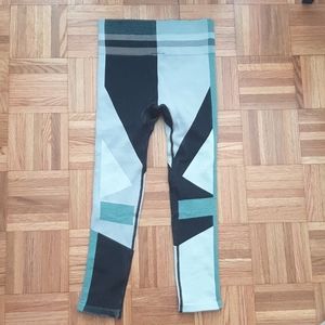 Nike Icon Clash Sports Legging NWOT